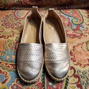 Clarks NWT Reeney Helen Gold Leather Loafer 10 Med